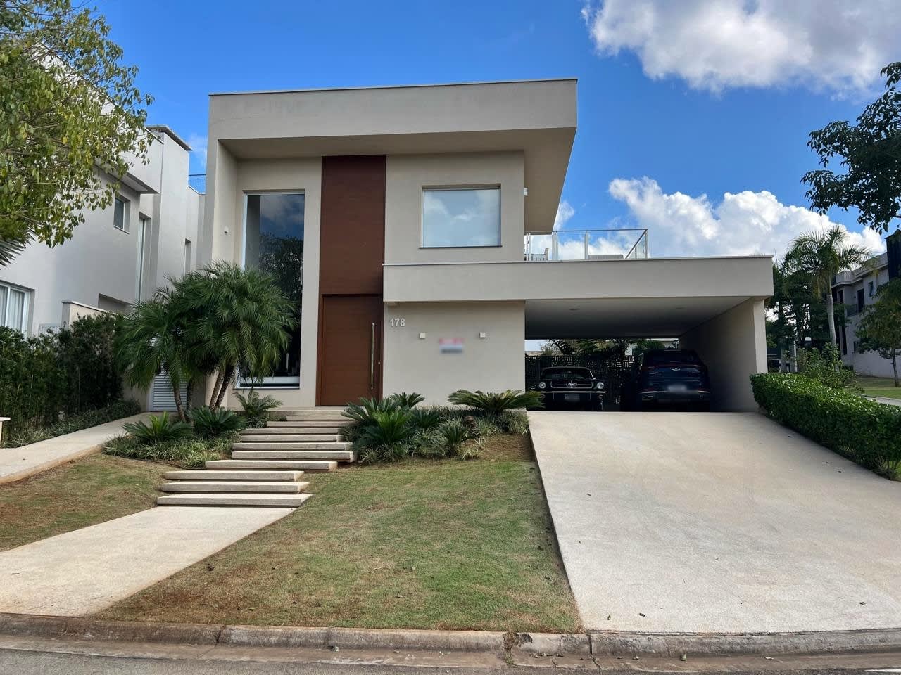 Casa em Condomínio para Venda, 3 dormitórios, sendo 3 suítes, 6 banheiros, 6 vagas de garagem, mobiliado, área total 340,00 m², área construída 340,00 m², terreno 520,63 m²
